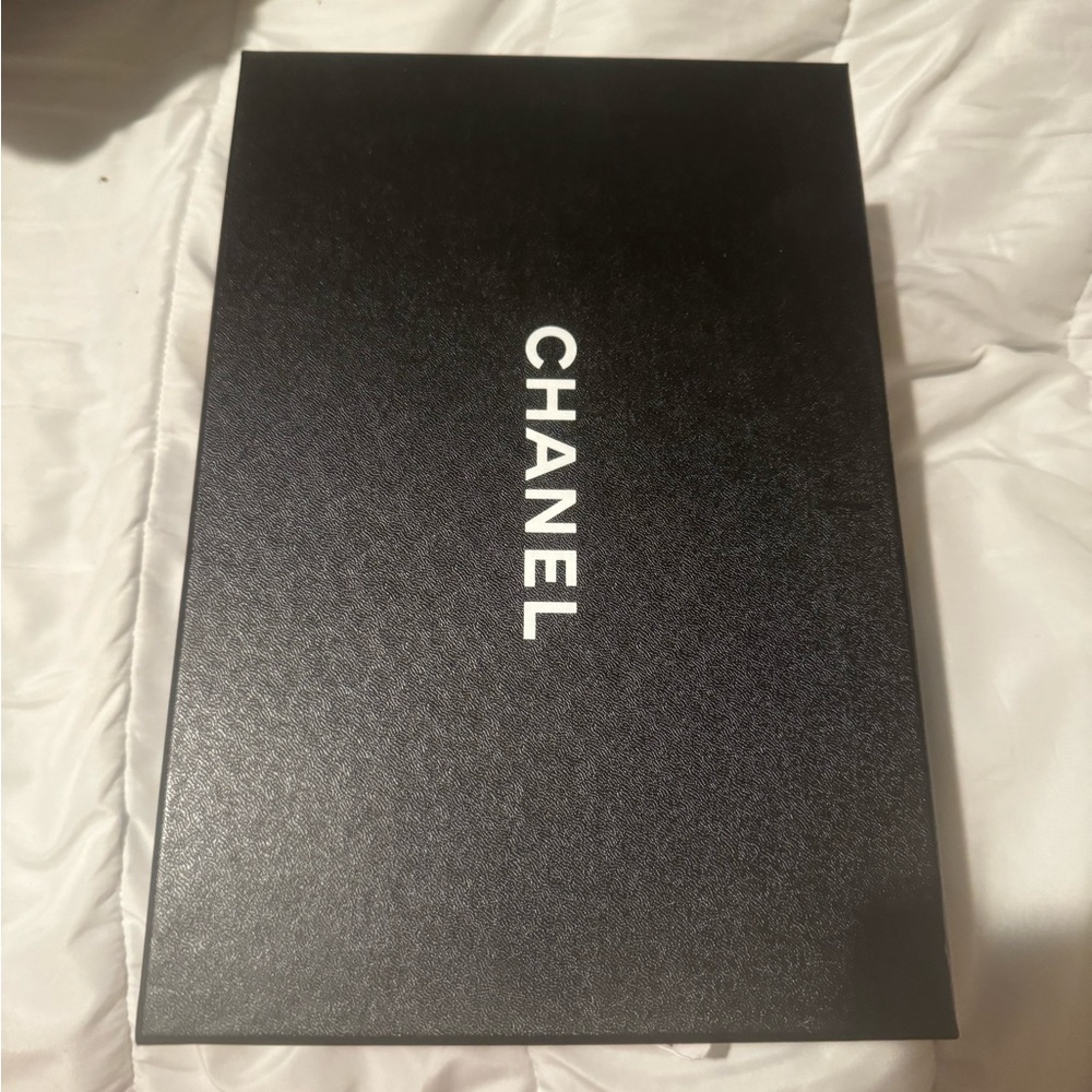 Brand new never been worn before Chanel Sandals size 40